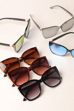 Load image into Gallery viewer, THE BRANDED SUNNIES