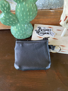 THE HANDY POUCH