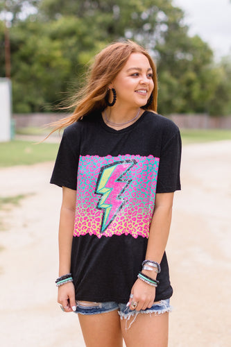 THE THUNDER ROLLS GRAPHIC TEE