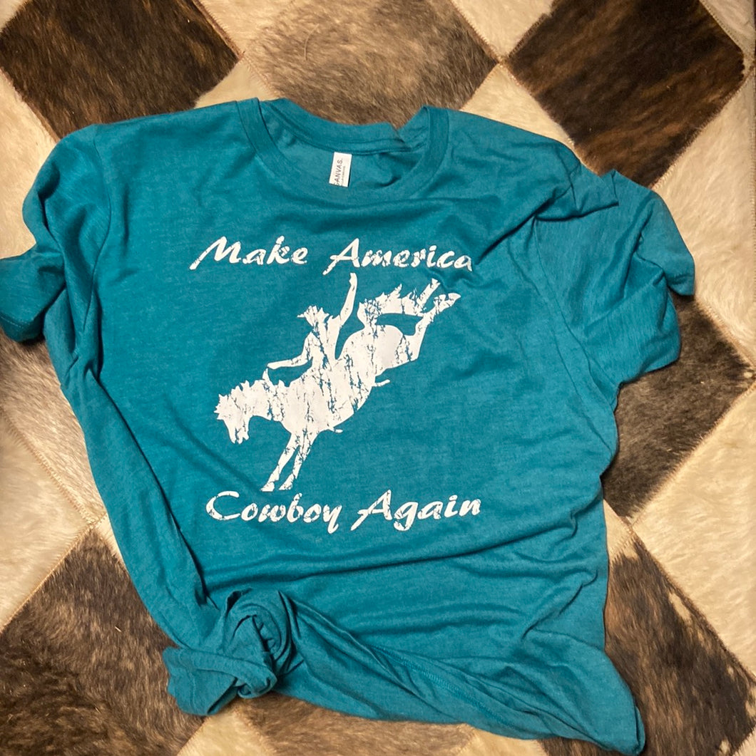 THE MACA GRAPHIC TEE