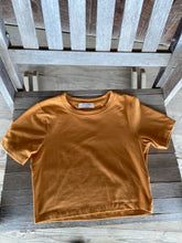 Load image into Gallery viewer, THE BASIC CROPPED TEE