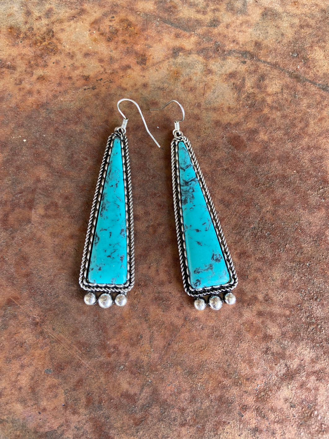 THE TURQUOISE LINEAR TRIANGLE EARRINGS