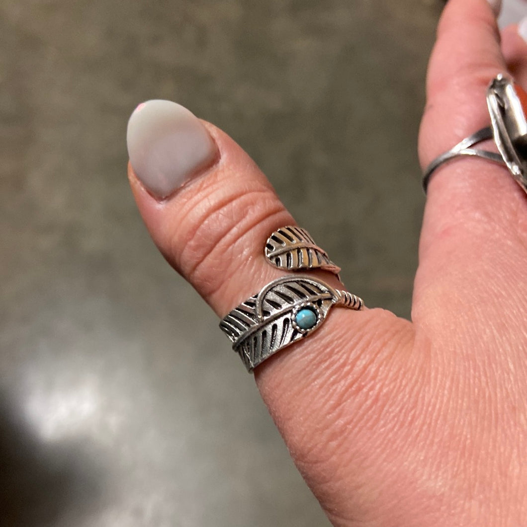 THE FEATHER WRAP RING